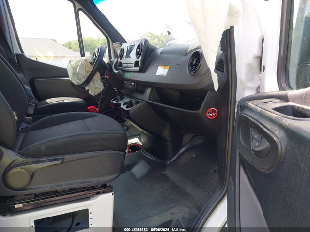 45059353 :رقم المزاد ، W1Y4KBHY4RT174257 vin ، 2024 Mercedes-benz Sprinter 2500 Standard Roof 4-cyl Diesel مزاد بيع