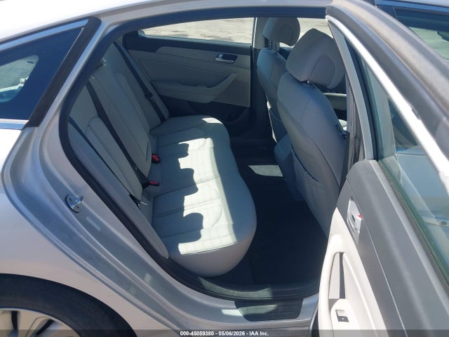 Продажа на аукционе авто 2016 Hyundai Sonata Hybrid Se, vin: KMHE24L12GA041337, номер лота: 45059380