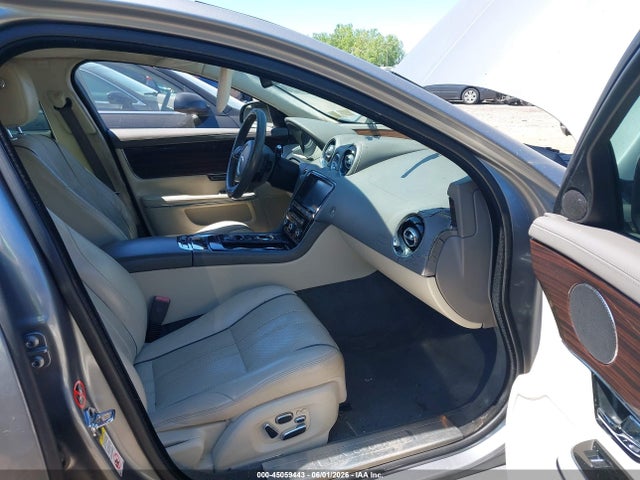 Продажа на аукционе авто 2011 Jaguar Xj Xjl, vin: SAJWA2GBXBLV15732, номер лота: 45059443