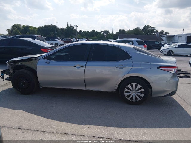 Продаж на аукціоні авто 2019 Toyota Camry L, vin: 4T1B11HKXKU824628, номер лоту: 45059448