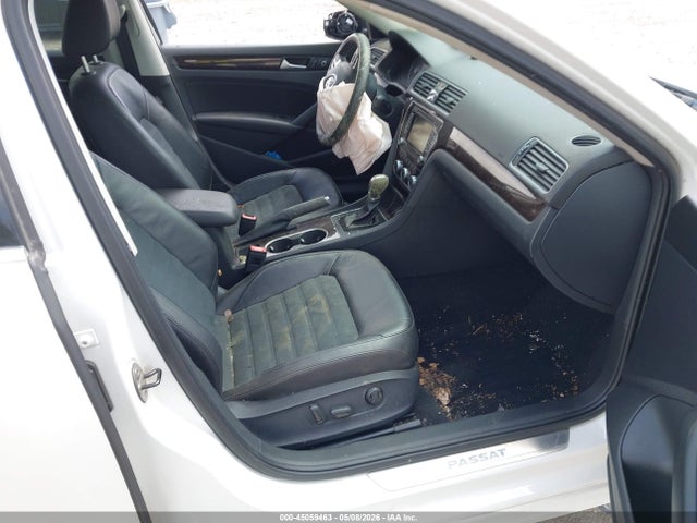 Продаж на аукціоні авто 2014 Volkswagen Passat 2.0l Tdi Sel Premium, vin: 1VWCN7A32EC087922, номер лоту: 45059463