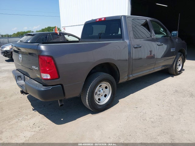 45059530 :رقم المزاد ، 1C6RR7KG6JS318976 vin ، 2018 Ram 1500 Tradesman  4x4 5'7 Box مزاد بيع