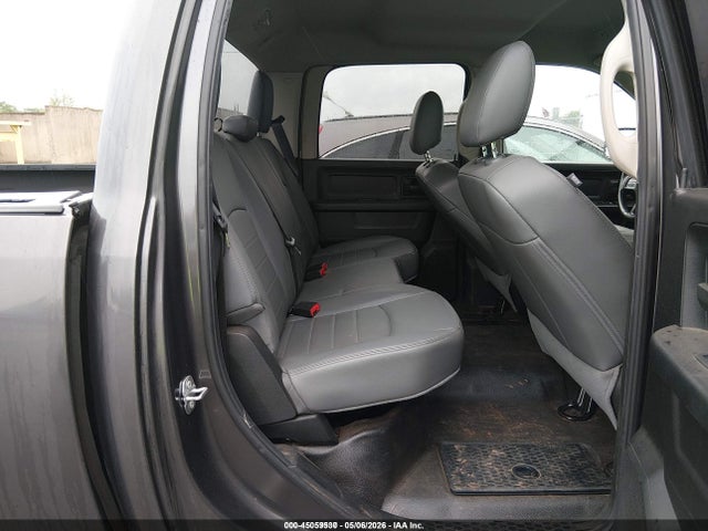 45059530 :رقم المزاد ، 1C6RR7KG6JS318976 vin ، 2018 Ram 1500 Tradesman  4x4 5'7 Box مزاد بيع