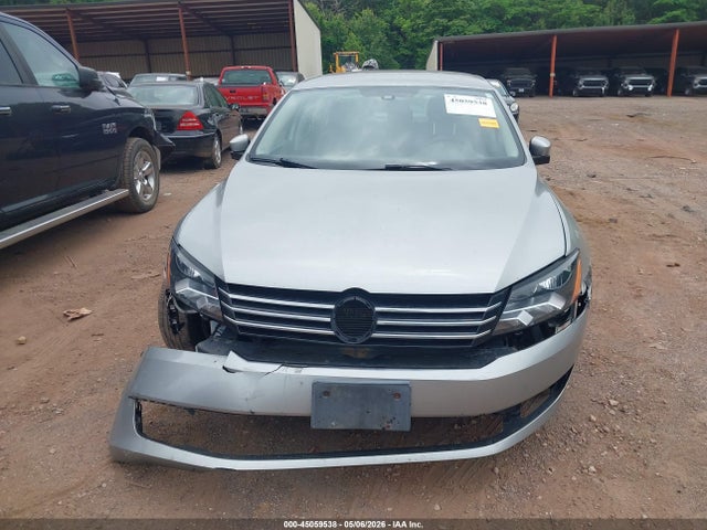 2014 Volkswagen Passat 1.8t Wolfsburg Edition მანქანა იყიდება აუქციონზე, vin: 1VWAT7A38EC043467, აუქციონის ნომერი: 45059538