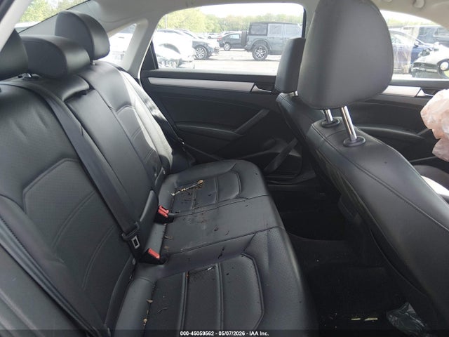 45059562 :رقم المزاد ، 1VWBP7A38CC084042 vin ، 2012 Volkswagen Passat 2.5l Se مزاد بيع