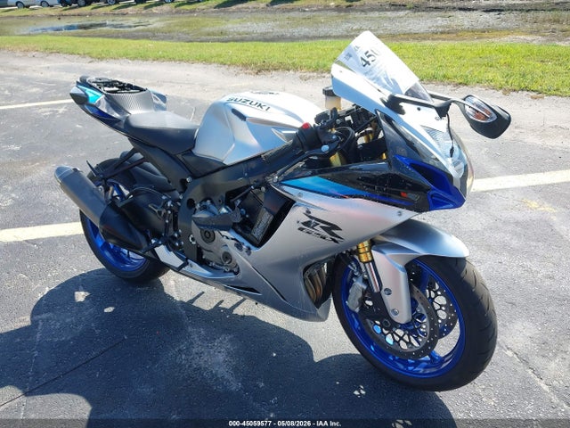 Suzuki GSX-R750 2026 JS1GR7MA2T7100624 Image 14