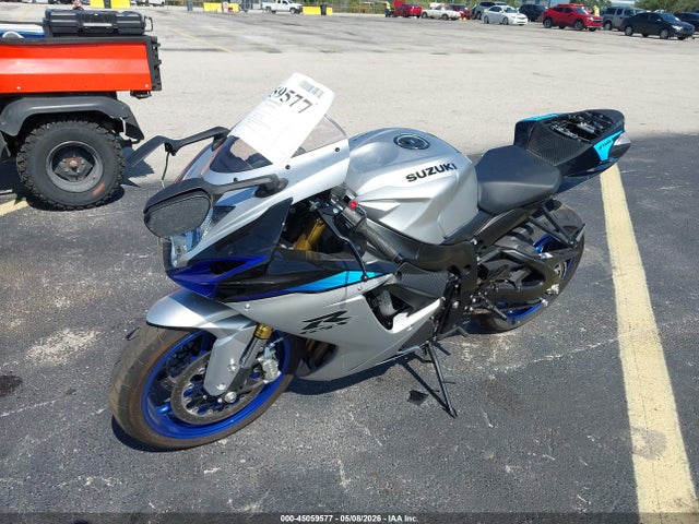 Suzuki GSX-R750 2026 JS1GR7MA2T7100624 Image 2