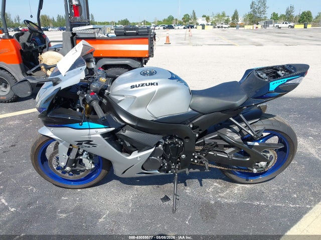 Suzuki GSX-R750 2026 JS1GR7MA2T7100624 Image 13