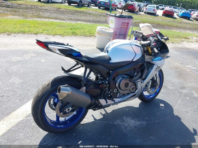 Suzuki GSX-R750 2026 JS1GR7MA2T7100624 Image 4