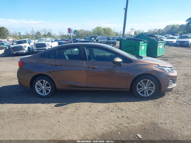 45059595 :رقم المزاد ، 1G1BC5SM1K7131924 vin ، 2019 Chevrolet Cruze Ls مزاد بيع