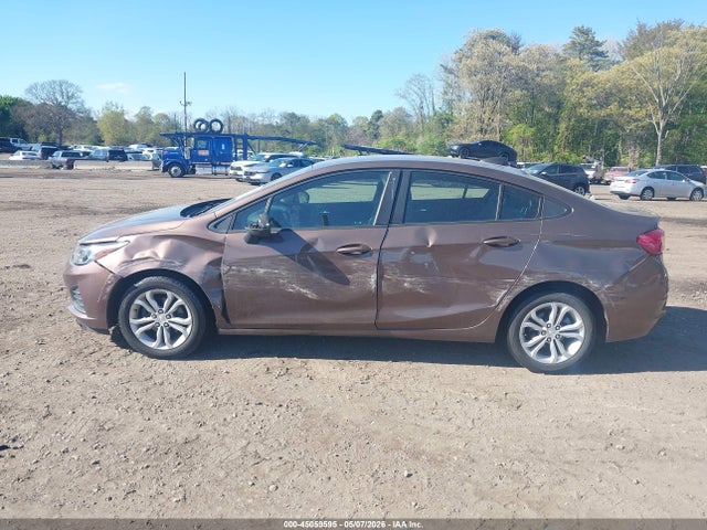 45059595 :رقم المزاد ، 1G1BC5SM1K7131924 vin ، 2019 Chevrolet Cruze Ls مزاد بيع