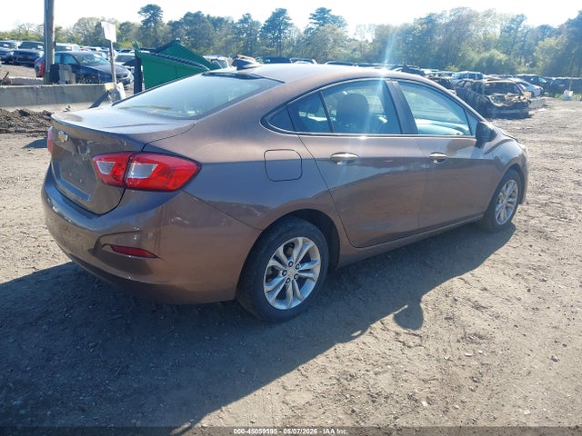 45059595 :رقم المزاد ، 1G1BC5SM1K7131924 vin ، 2019 Chevrolet Cruze Ls مزاد بيع
