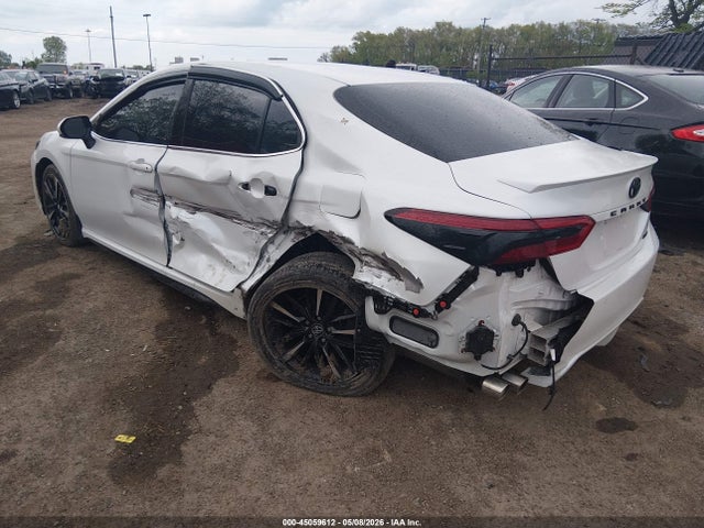 Auction sale of the 2018 Toyota Camry Xse, vin: 4T1B61HKXJU118131, lot number: 45059612