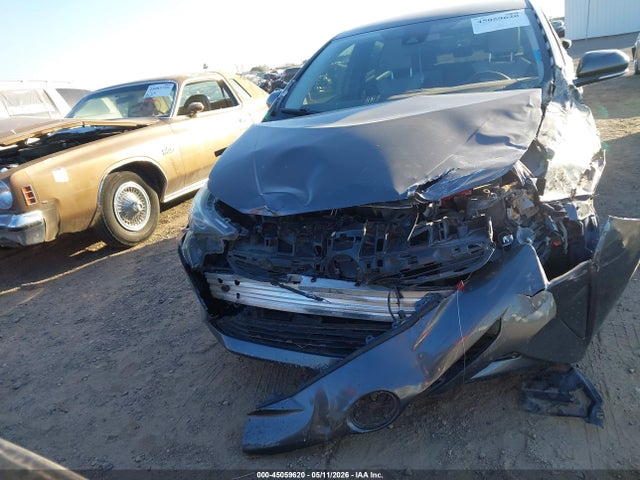 Toyota Prius Two Eco 2018 JTDKARFUXJ3546177 Image 11