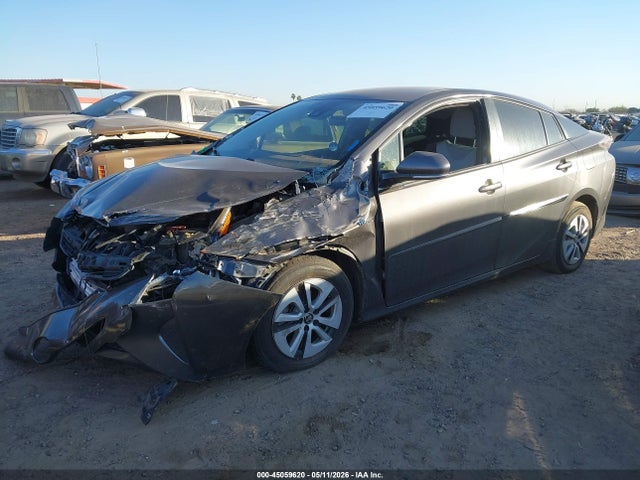 Toyota Prius Two Eco 2018 JTDKARFUXJ3546177 Image 2