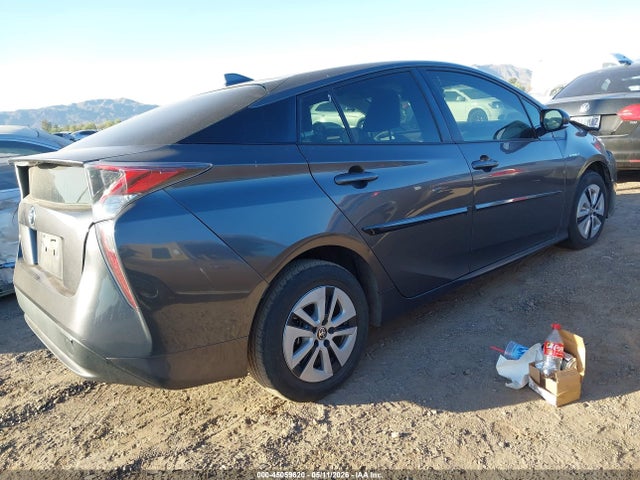 Toyota Prius Two Eco 2018 JTDKARFUXJ3546177 Image 4