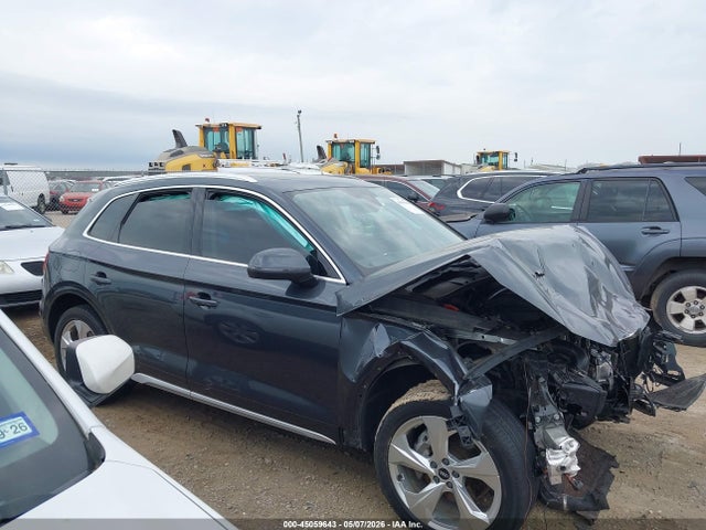Auction sale of the 2021 Audi Q5 Premium Plus 45 Tfsi Quattro S Tronic, vin: WA1BAAFY0M2132320, lot number: 45059643