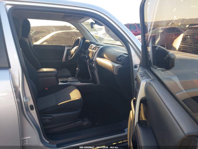 Aukcja sprzedaży 2021 Toyota 4runner Sr5, vin: JTEEU5JR2M5230678, numer aukcji: 45059647