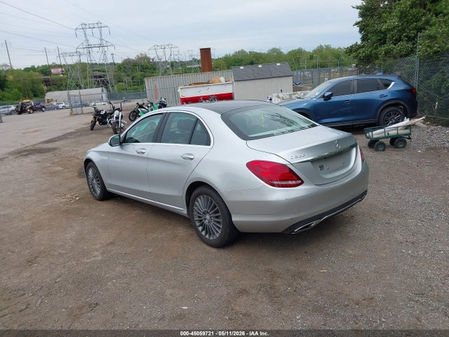 2015 Mercedes-benz C 300 Luxury 4matic მანქანა იყიდება აუქციონზე, vin: 55SWF4KB7FU025713, აუქციონის ნომერი: 45059721