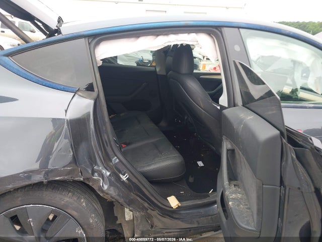 2025 Tesla Model Y Long Range Dual Motor Rear-wheel Drive მანქანა იყიდება აუქციონზე, vin: 7SAYGDEDXSA342383, აუქციონის ნომერი: 45059772