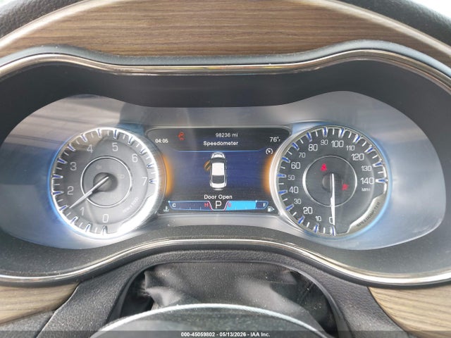Chrysler 200 C 2015 1C3CCCEG3FN610468 Image 7