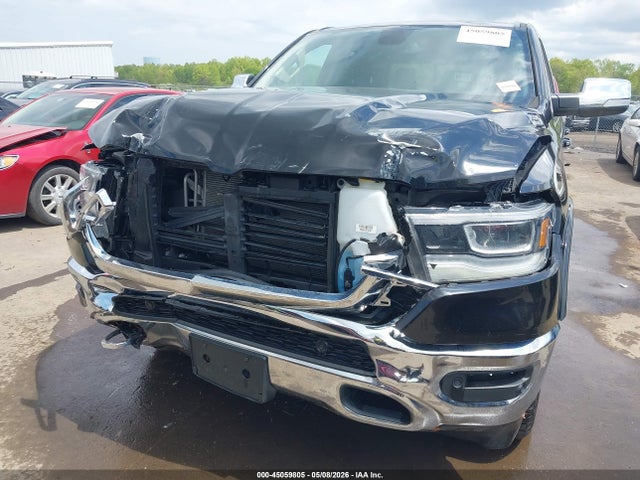 45059805 :رقم المزاد ، 1C6SRFRT3KN774156 vin ، 2019 Ram 1500 Laramie  4x4 6'4 Box مزاد بيع