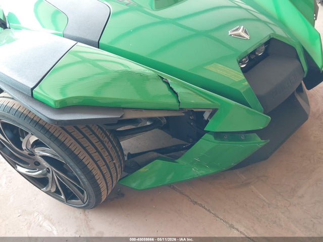 Polaris Slingshot 2018 57XAAPFA6J8125542 Image 6