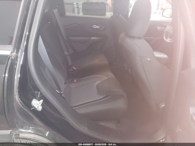 2019 Jeep Cherokee Latitude 4x4 მანქანა იყიდება აუქციონზე, vin: 1C4PJMCB2KD440362, აუქციონის ნომერი: 45059917