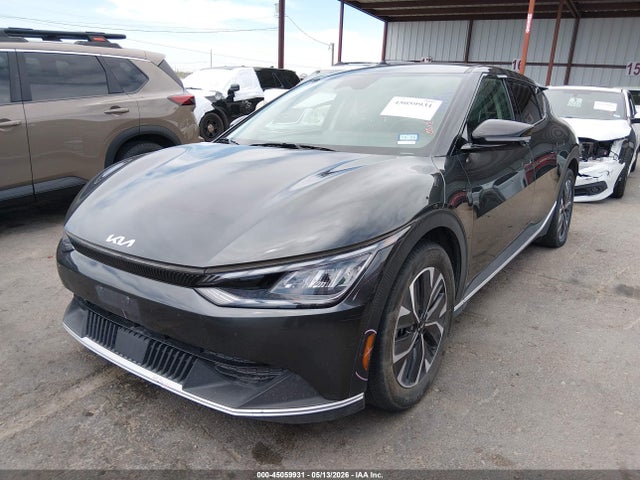 KIA Ev6 Light Long Range 2024 KNDC34LA3R5622799 Image 2