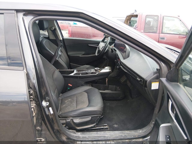 KIA Ev6 Light Long Range 2024 KNDC34LA3R5622799 Image 5