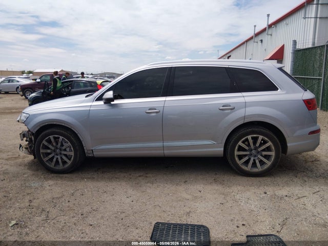 Audi Q7 3.0t Premium 2018 WA1VAAF72JD040730 Image 14
