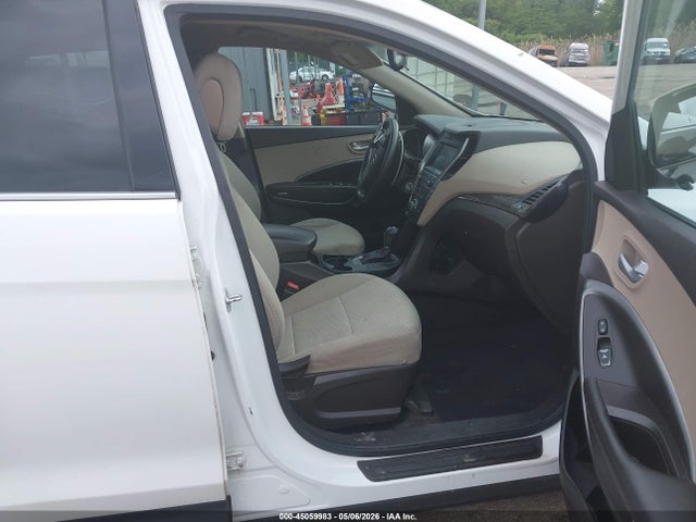 2017 Hyundai Santa Fe Sport 2.4l მანქანა იყიდება აუქციონზე, vin: 5NMZUDLB9HH018928, აუქციონის ნომერი: 45059983