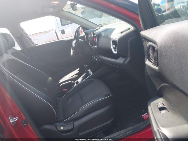 Продажа на аукционе авто 2022 Hyundai Venue Limited, vin: KMHRC8A39NU178877, номер лота: 45060036