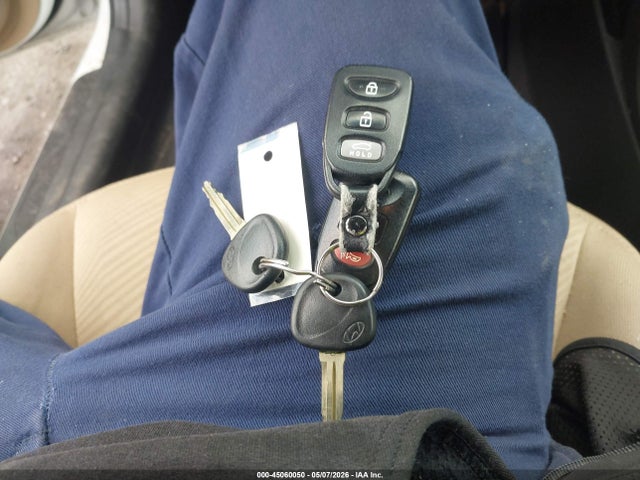45060050 :رقم المزاد ، 5NPDH4AE8DH422800 vin ، 2013 Hyundai Elantra Gls مزاد بيع