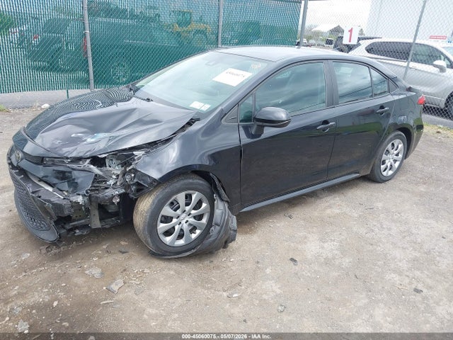 45060075 :رقم المزاد ، 5YFEPMAE3MP196367 vin ، 2021 Toyota Corolla Le مزاد بيع