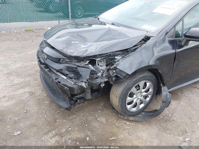 45060075 :رقم المزاد ، 5YFEPMAE3MP196367 vin ، 2021 Toyota Corolla Le مزاد بيع