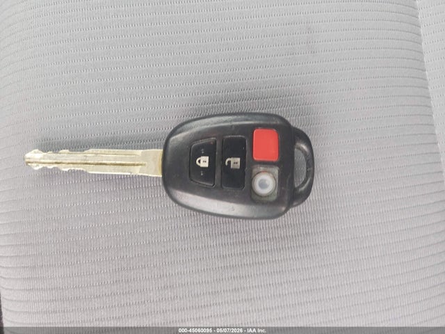 Продаж на аукціоні авто 2017 Toyota Corolla L, vin: 5YFBURHE5HP686930, номер лоту: 45060095