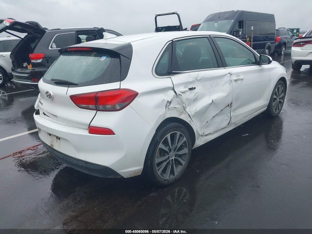 Продаж на аукціоні авто 2018 Hyundai Elantra Gt, vin: KMHH35LEXJU063630, номер лоту: 45060096