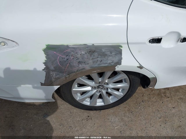 Продажа на аукционе авто 2018 Toyota Camry Le, vin: 4T1B11HK3JU632756, номер лота: 45060114