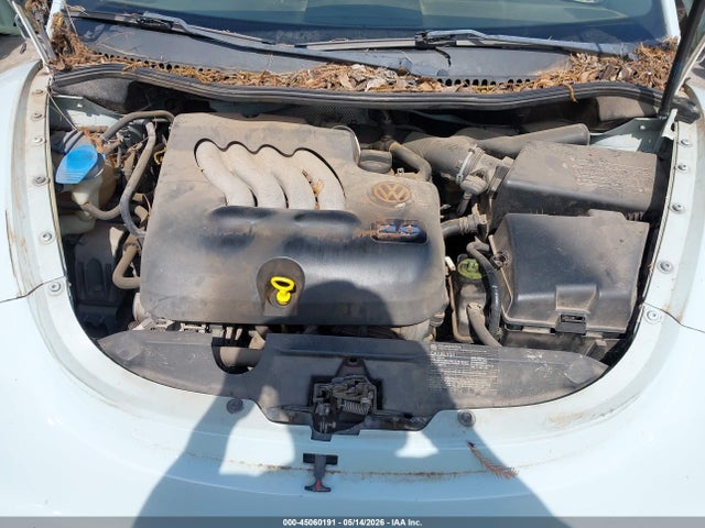 45060191 :رقم المزاد ، 3VWCM31Y25M367975 vin ، 2005 Volkswagen New Beetle Gls مزاد بيع