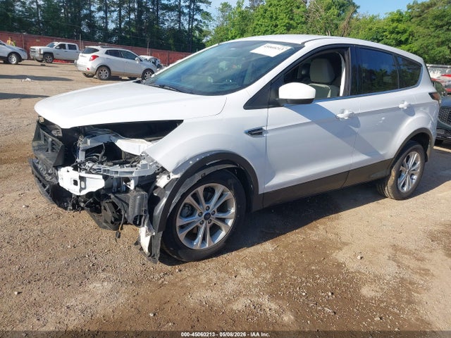 45060213 :رقم المزاد ، 1FMCU0GD4HUE94339 vin ، 2017 Ford Escape Se مزاد بيع