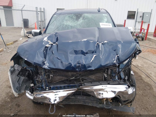 Продажа на аукционе авто 2023 Chevrolet Silverado 1500, vin: 2GCUDGED4P1103317, номер лота: 45060220