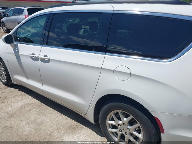 45060235 :رقم المزاد ، 2C4RC1BG9NR158428 vin ، 2022 Chrysler Pacifica Touring L مزاد بيع