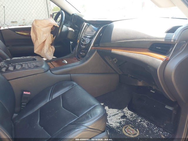Продажа на аукционе авто 2015 Cadillac Escalade Luxury, vin: 1GYS4BKJ4FR210548, номер лота: 45060251