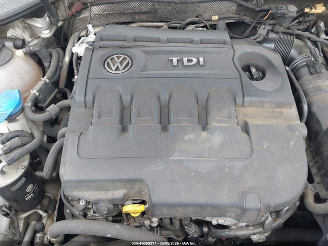 Aukcja sprzedaży 2015 Volkswagen Passat 2.0l Tdi Sel Premium, vin: 1VWCV7A32FC014955, numer aukcji: 45060317