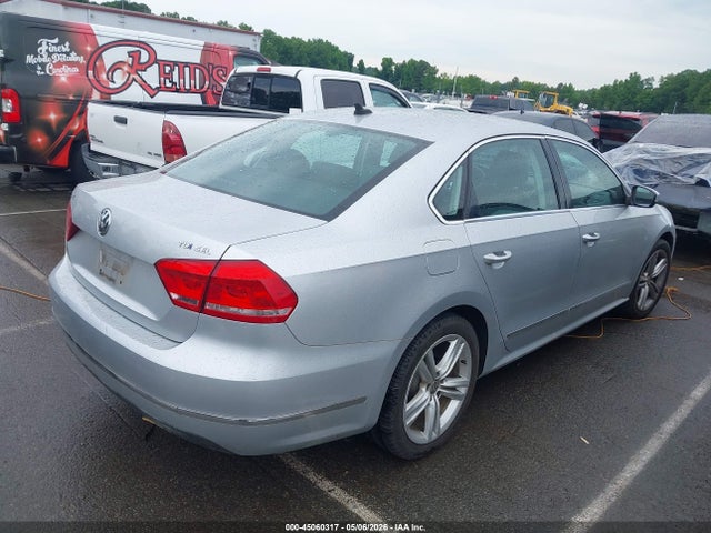 Aukcja sprzedaży 2015 Volkswagen Passat 2.0l Tdi Sel Premium, vin: 1VWCV7A32FC014955, numer aukcji: 45060317