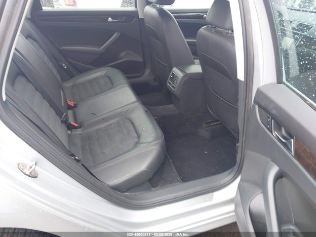 Aukcja sprzedaży 2015 Volkswagen Passat 2.0l Tdi Sel Premium, vin: 1VWCV7A32FC014955, numer aukcji: 45060317