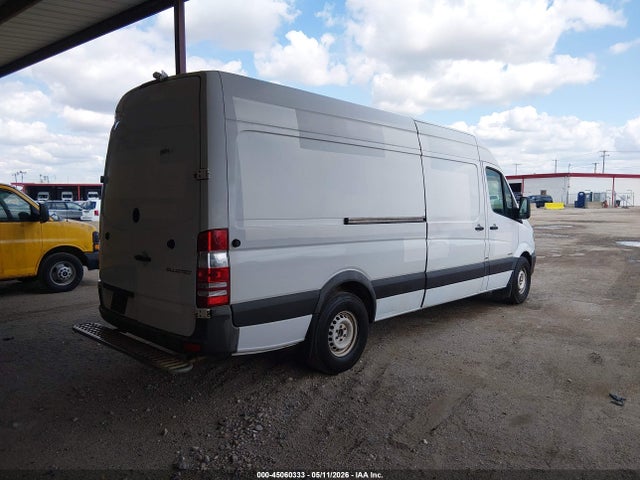 45060333 :رقم المزاد ، WD3PE8DDXGP247260 vin ، 2016 Mercedes-benz Sprinter 2500 High  Roof مزاد بيع