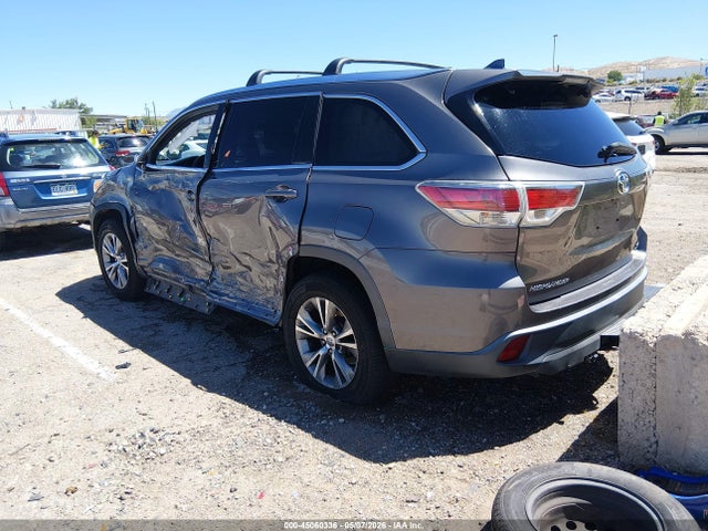 2015 Toyota Highlander Xle V6 მანქანა იყიდება აუქციონზე, vin: 5TDKKRFH5FS063699, აუქციონის ნომერი: 45060336