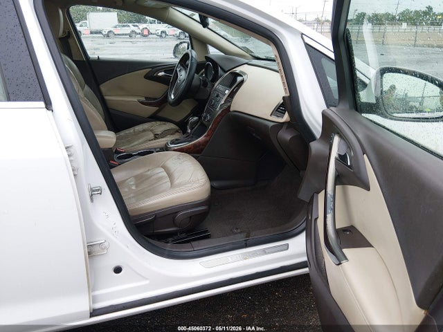 45060372 :رقم المزاد ، 1G4PS5SK5D4209345 vin ، 2013 Buick Verano Leather Group مزاد بيع